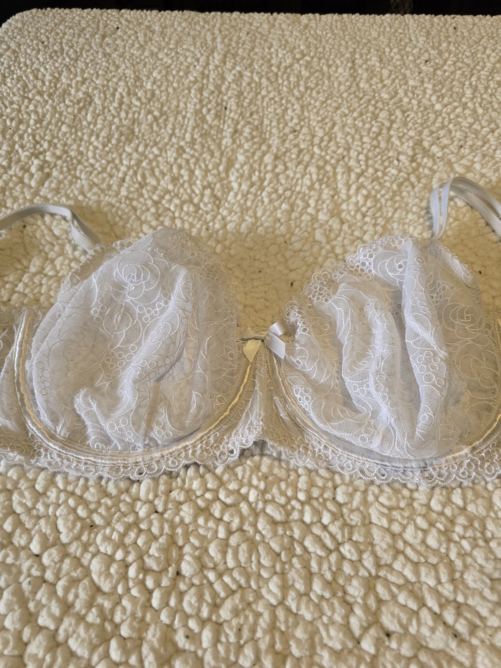 Cacique White Lace Underwire Bra with Sheer Embroidery